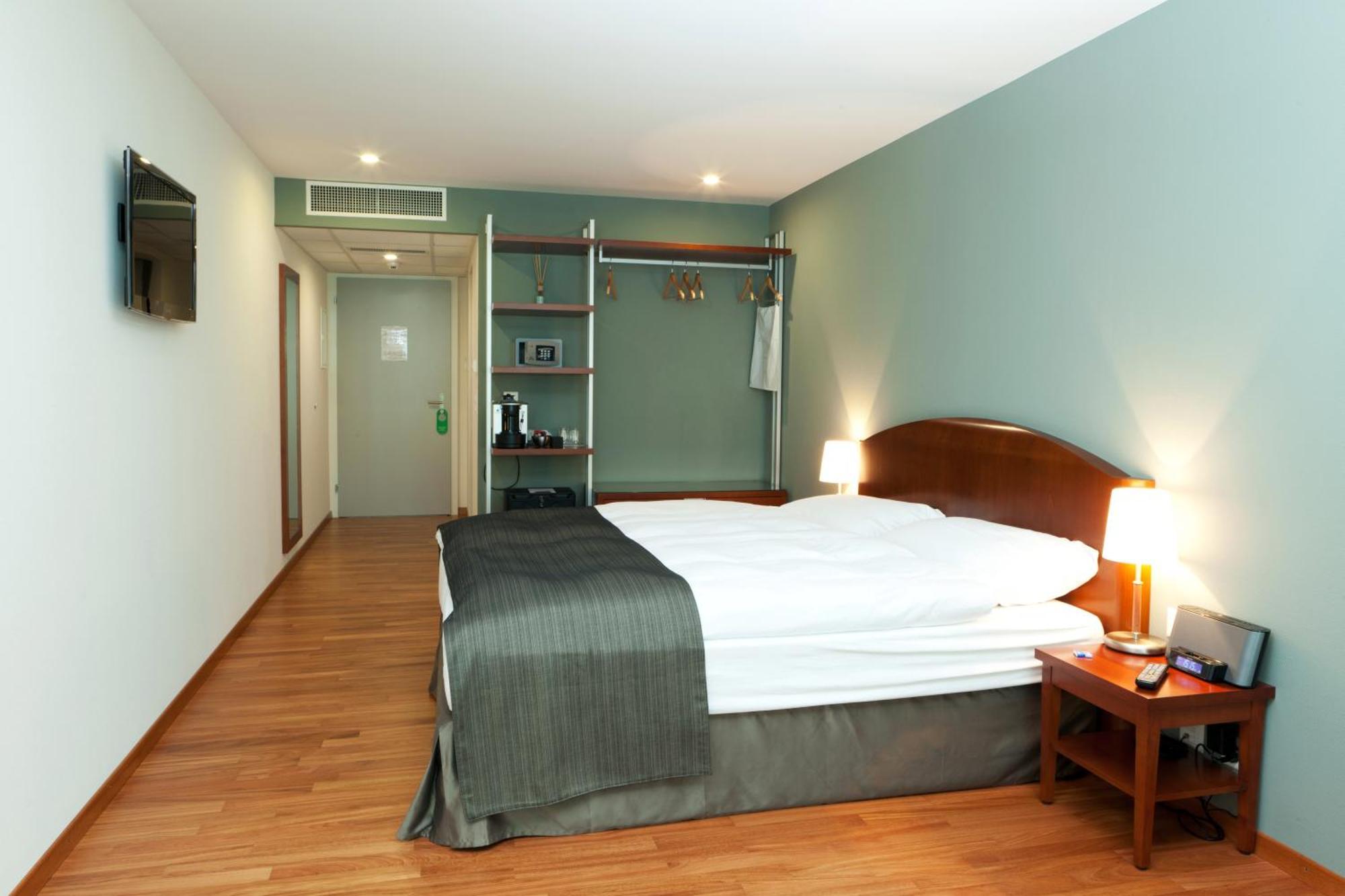 Hotel Rallye & Entrees Aux Bains De La Gruyere Bulle Exterior photo